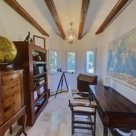 Elegante Con Espectaculares Vistas Al Mediterraneo Villa